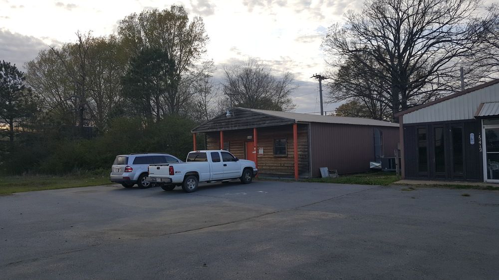 Commercial Building in Strategic I-30 Location: 15408 Interstate 30 N, Benton, AR 72019